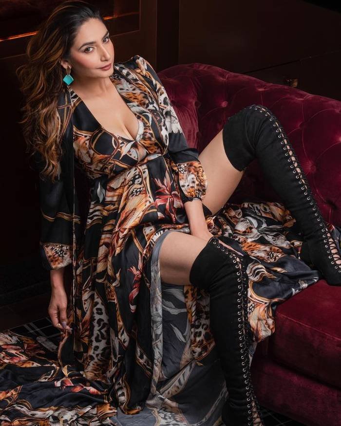 ragini dwivedi_teluguvox 1